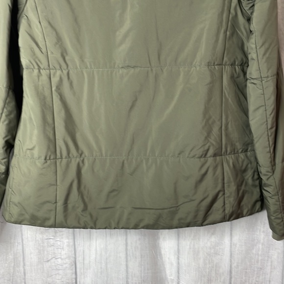 Vuori lightweight primaloft jacket. - Picture 9 of 13